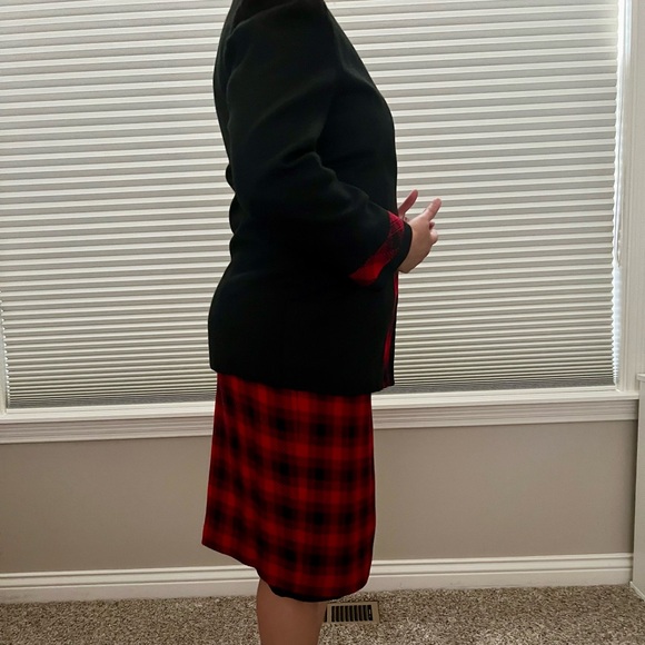 90’s j.gallery 2 piece Womens suit. Fall/Winter wear. Size 12 - Picture 3 of 11